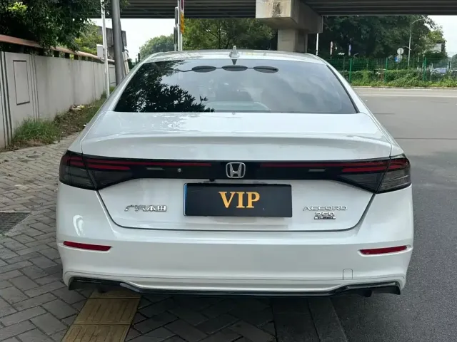 Honda Accord — Фото автомобиля 8