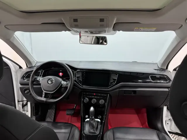 Volkswagen T-Roc — Фото автомобиля 5