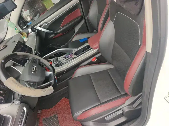 Geely Binyue — Фото автомобиля 11