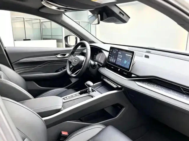 Geely Xingrui — Фото автомобиля 5
