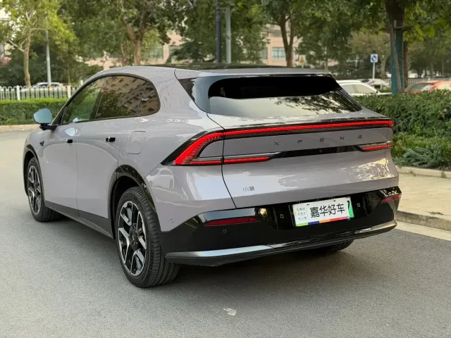 Xpeng G7 — Фото автомобиля 12