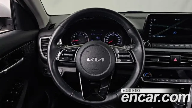 Kia Seltos — Фото автомобиля 13