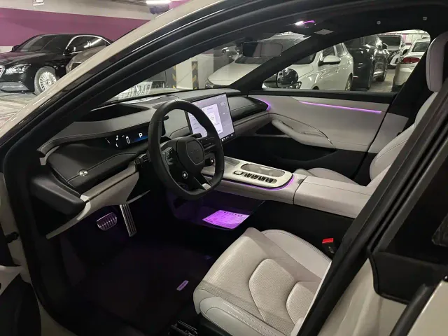 Xiaomi SU7 — Фото автомобиля 7