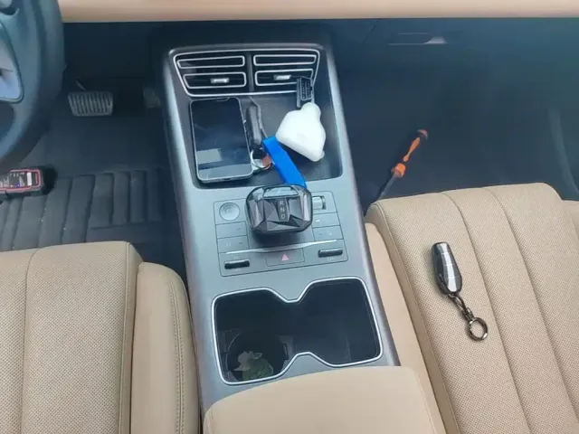 BYD Song Pro New Energy 2025 2nd Gen DM-i 75KM Leading Type — Фото автомобиля 13