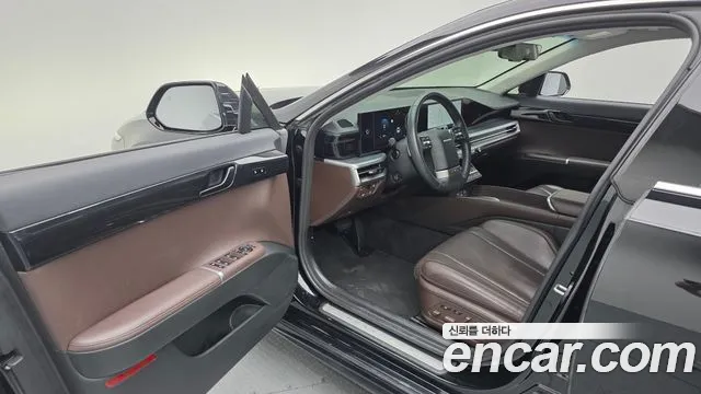 Hyundai Grandeur Grandeur (GN7) 2.5 Бензин 2WD — Фото автомобиля 10