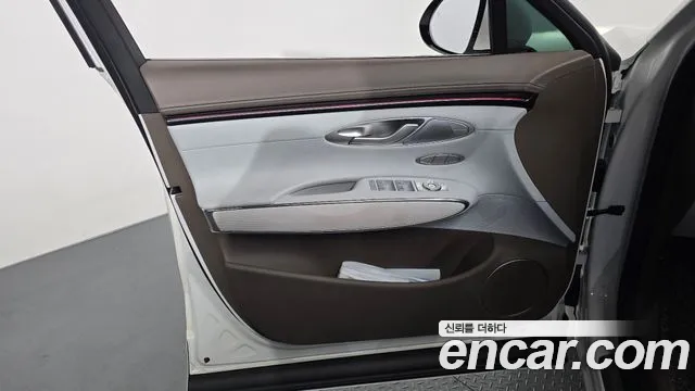 Genesis GV70 — Фото автомобиля 24