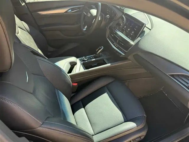 Cadillac CT5 — Фото автомобиля 11
