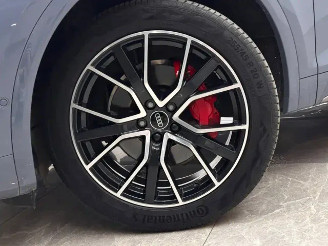 Audi Q5L — Фото автомобиля 18