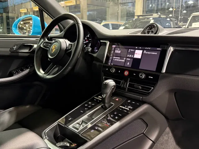 Porsche Macan — Фото автомобиля 7