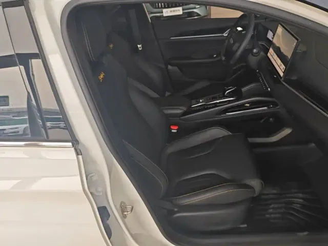 Geely Binyue — Фото автомобиля 24