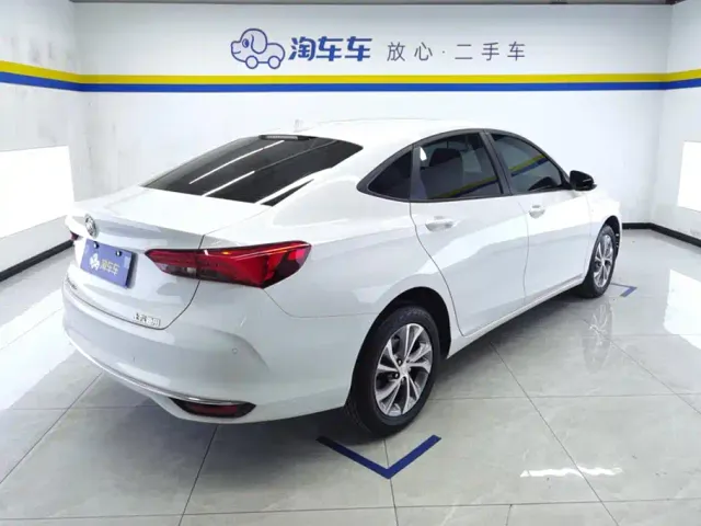 Buick Verano — Фото автомобиля 3