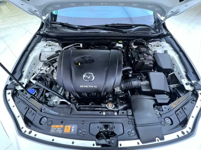 Mazda Axela — Фото автомобиля 20