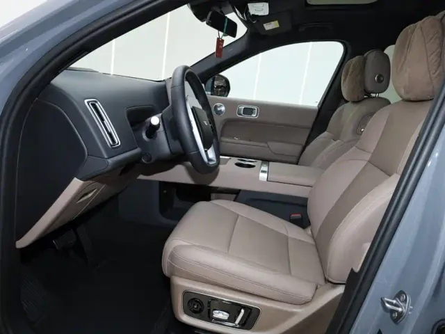 Li Auto L8 — Фото автомобиля 18