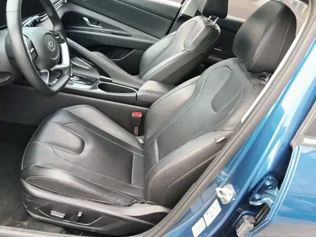 Hyundai Elantra — Фото автомобиля 14