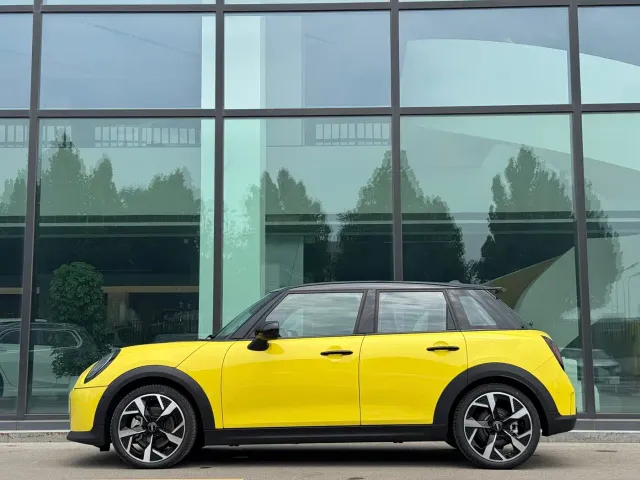 MINI Hatch — Фото автомобиля 22