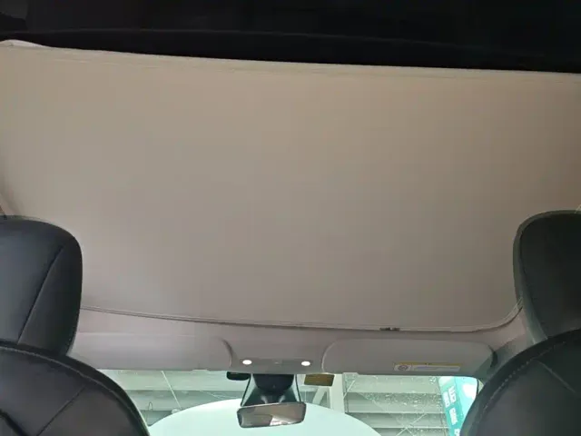 Tesla Model Y — Фото автомобиля 17