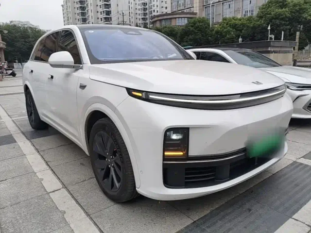 Li Auto L7 — Фото автомобиля 3