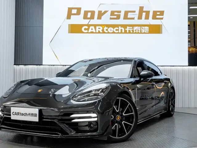 Фотография автомобиля — Porsche Panamera