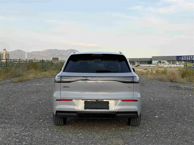 Geely Galaxy Galaxy E5 2024 530km Explore+ Edition — Фото автомобиля 5