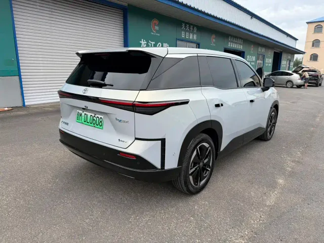 Toyota BoZhi 3X — Фото автомобиля 6