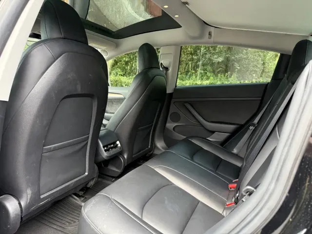 Tesla Model 3 — Фото автомобиля 13