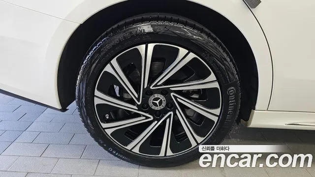 Mercedes-Benz E-Class E-класс W214 E300 4MATIC Exclusive — Фото автомобиля 5