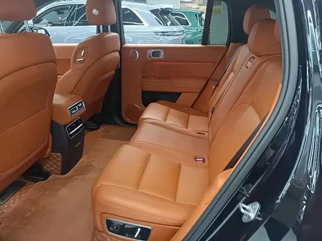 Li Auto L7 — Фото автомобиля 16