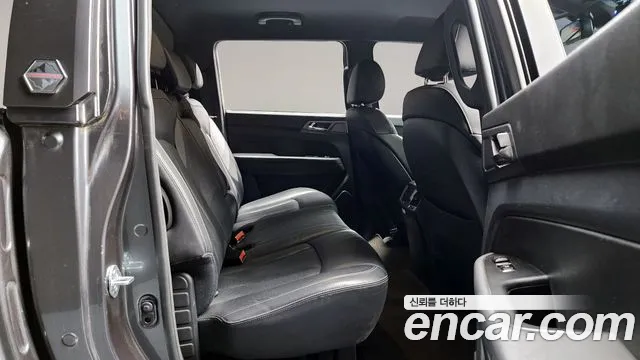 KG_Mobility_Ssangyong Rexton Новый Rexton Sport Khan Дизель 2.2 4WD — Фото автомобиля 11