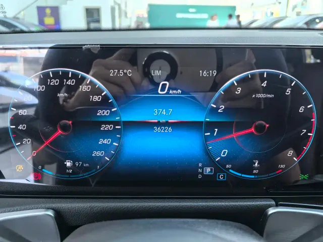 Mercedes-Benz GLB-Class — Фото автомобиля 9