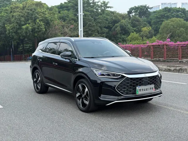 BYD Tang — Фото автомобиля 3