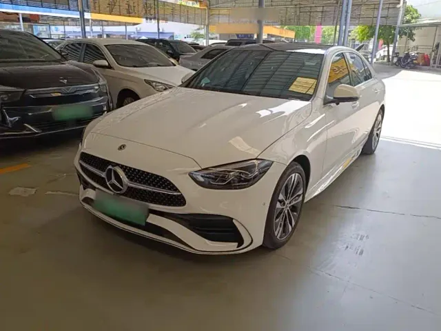 Фотография автомобиля — Mercedes-Benz C-Class