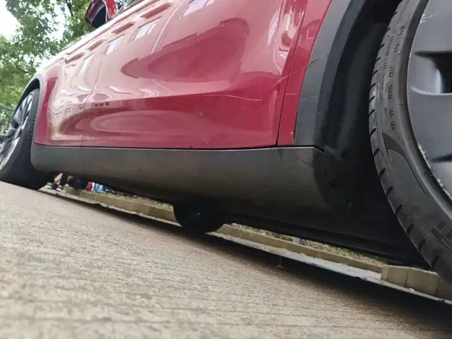 Tesla Model Y — Фото автомобиля 18