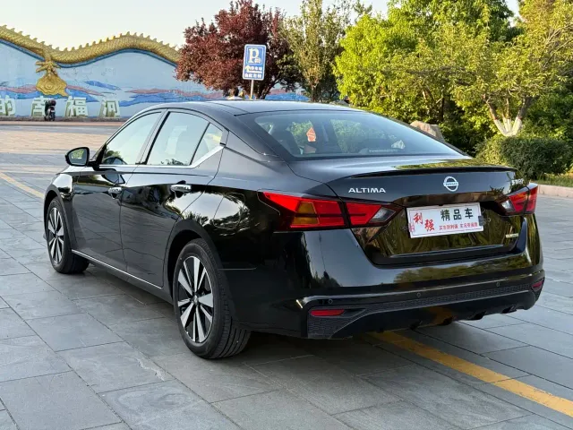 Nissan Teana — Фото автомобиля 16
