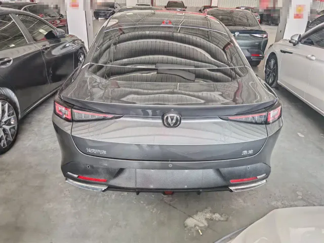 Changan Lamore — Фото автомобиля 3