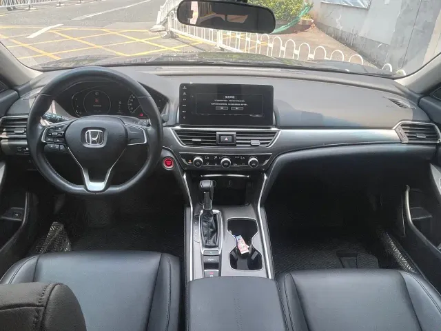 Honda Accord — Фото автомобиля 6