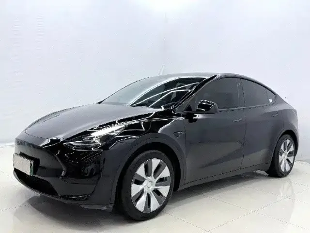 Фотография автомобиля — Tesla Model Y