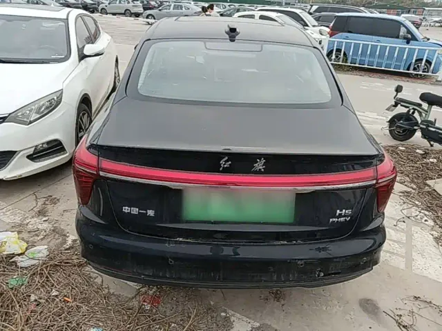 Hongqi H5 PHEV — Фото автомобиля 5