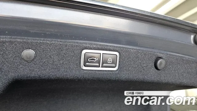 Hyundai Grandeur GN7 — Фото автомобиля 28