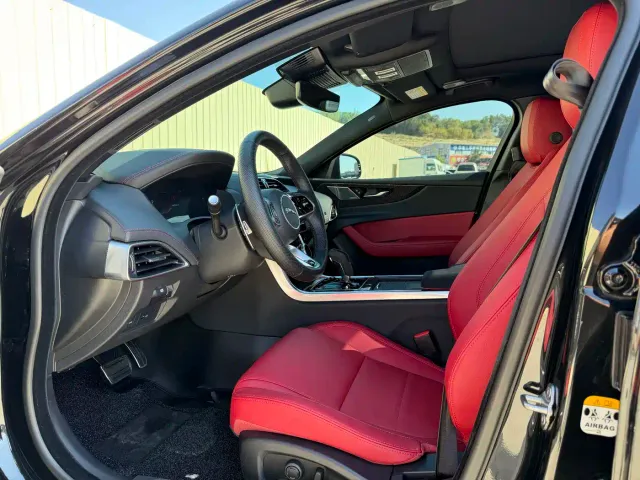 Jaguar XEL — Фото автомобиля 4
