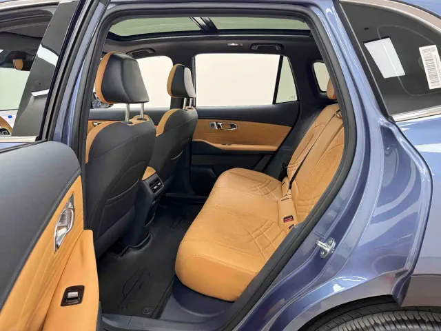Geely Galaxy Galaxy Starship 7 EM-i 2025 120km Navigation Edition — Фото автомобиля 10