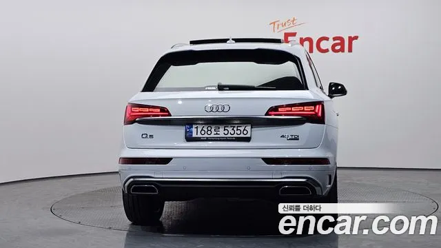 Audi Q5 40 TDI quattro Premium — Фото автомобиля 4