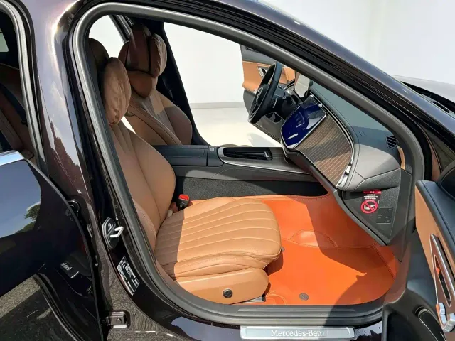 Mercedes-Benz E-Class — Фото автомобиля 5