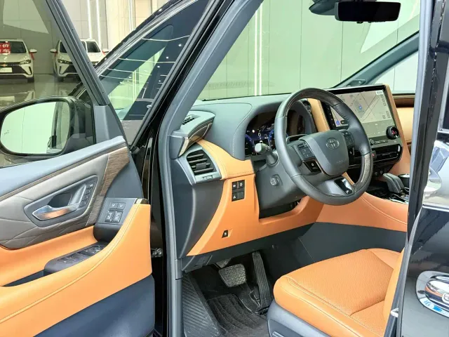 Toyota Alphard — Фото автомобиля 4