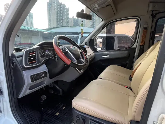 Maxus Xintu V80 — Фото автомобиля 7