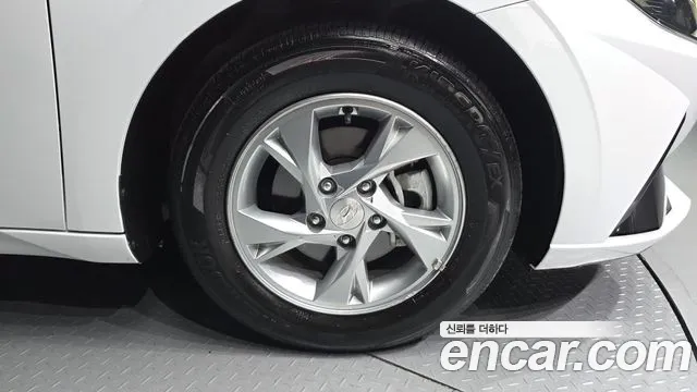 Hyundai Avante CN7 — Фото автомобиля 6