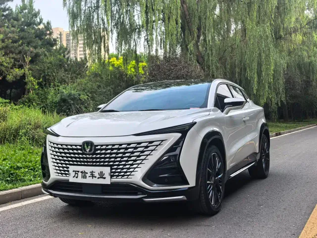 Фотография автомобиля — Changan UNI-T