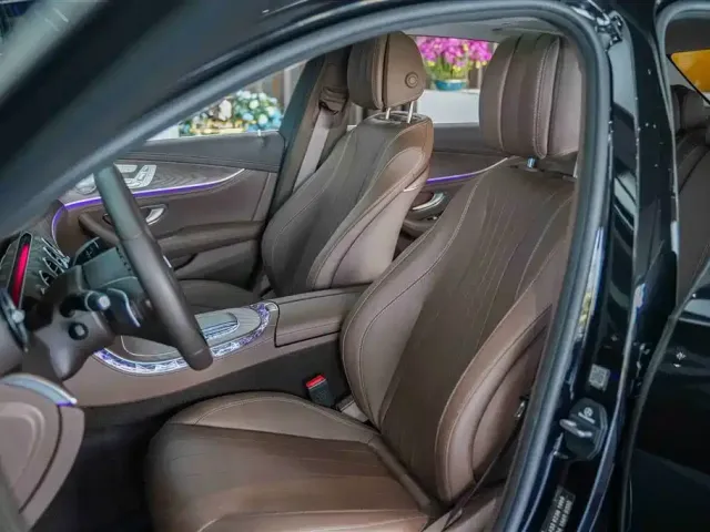 Mercedes-Benz E-Class — Фото автомобиля 11