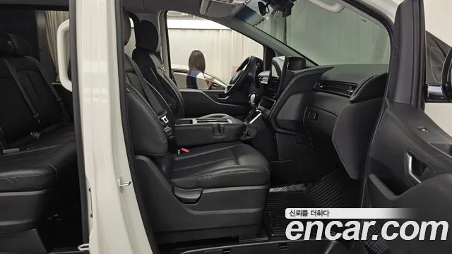 Hyundai Staria Staria L3.5 Tourer 11 мест — Фото автомобиля 9