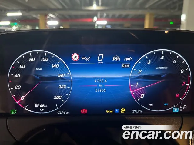 Mercedes-Benz E-Class — Фото автомобиля 15