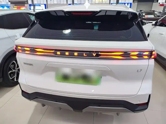Geely Galaxy L7 — Фото автомобиля 5